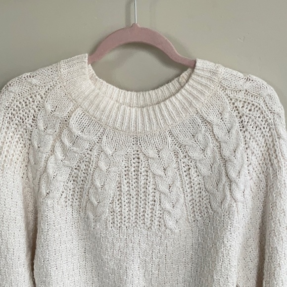 American Eagle cream sweater Size M - Picture 2 of 5